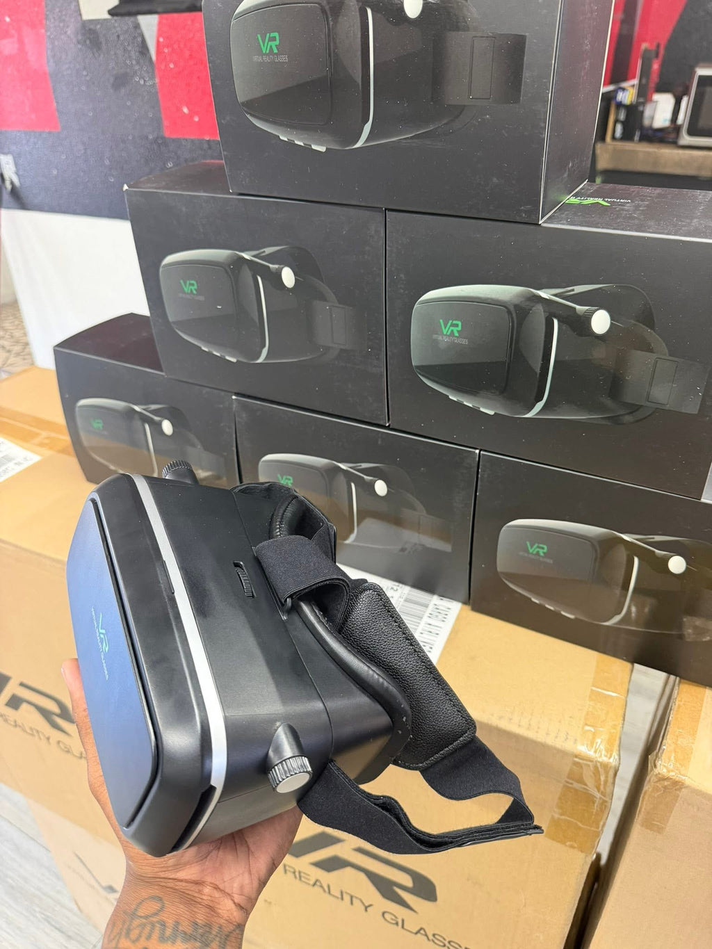 VIRTUAL REALITY GLASSES